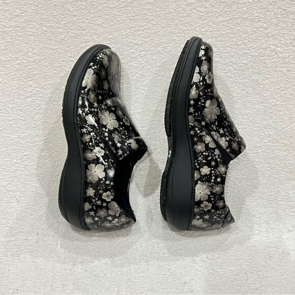 Spring Step Black Silver Floral Clogs 6.5 - Picture 5 of 13